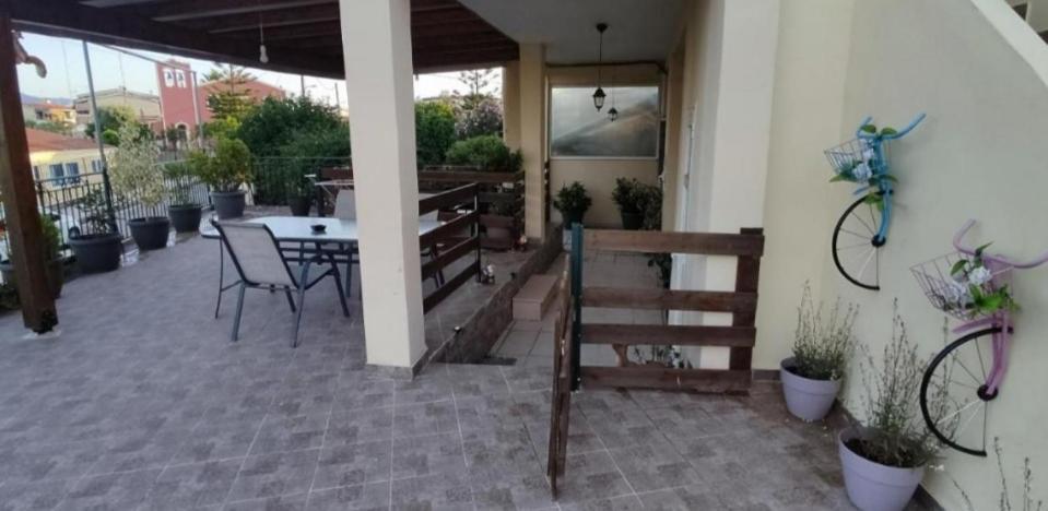 Peters Apartment Corfu (city) Buitenkant foto