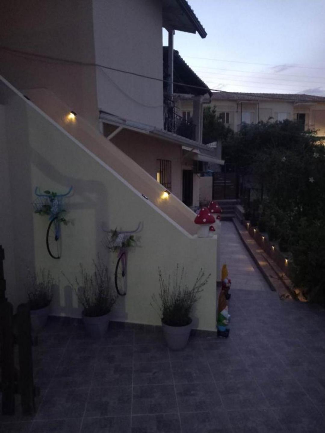 Peters Apartment Corfu (city) Buitenkant foto