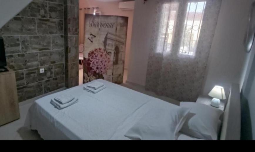 Peters Apartment Corfu (city) Buitenkant foto
