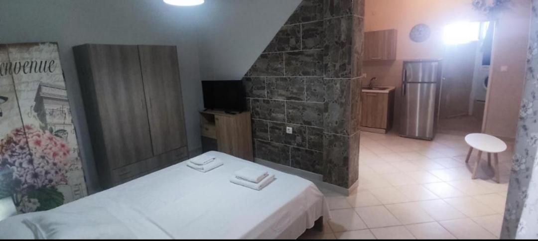 Peters Apartment Corfu (city) Buitenkant foto