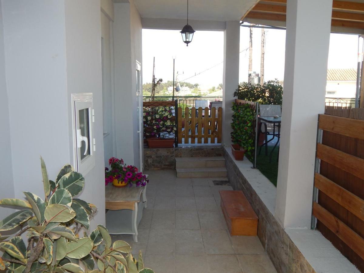 Peters Apartment Corfu (city) Buitenkant foto