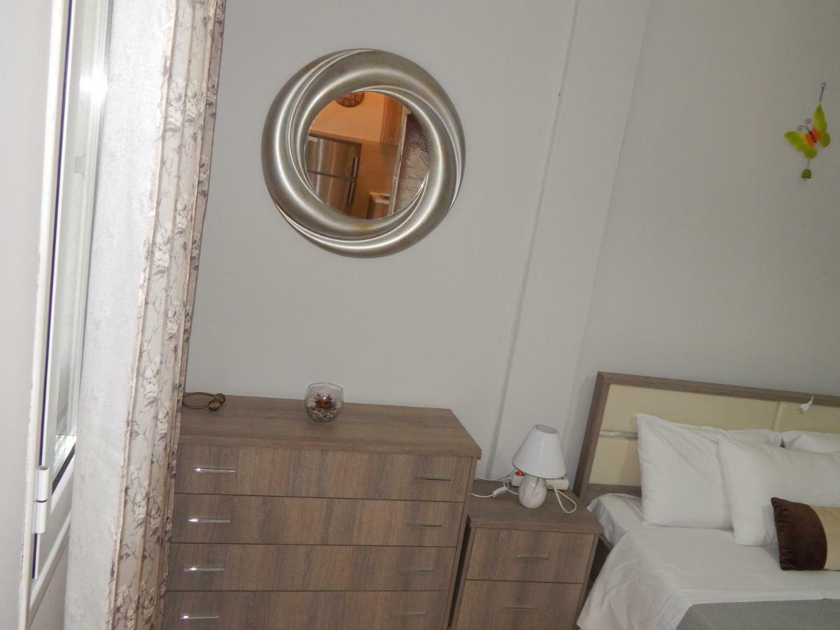 Peters Apartment Corfu (city) Buitenkant foto