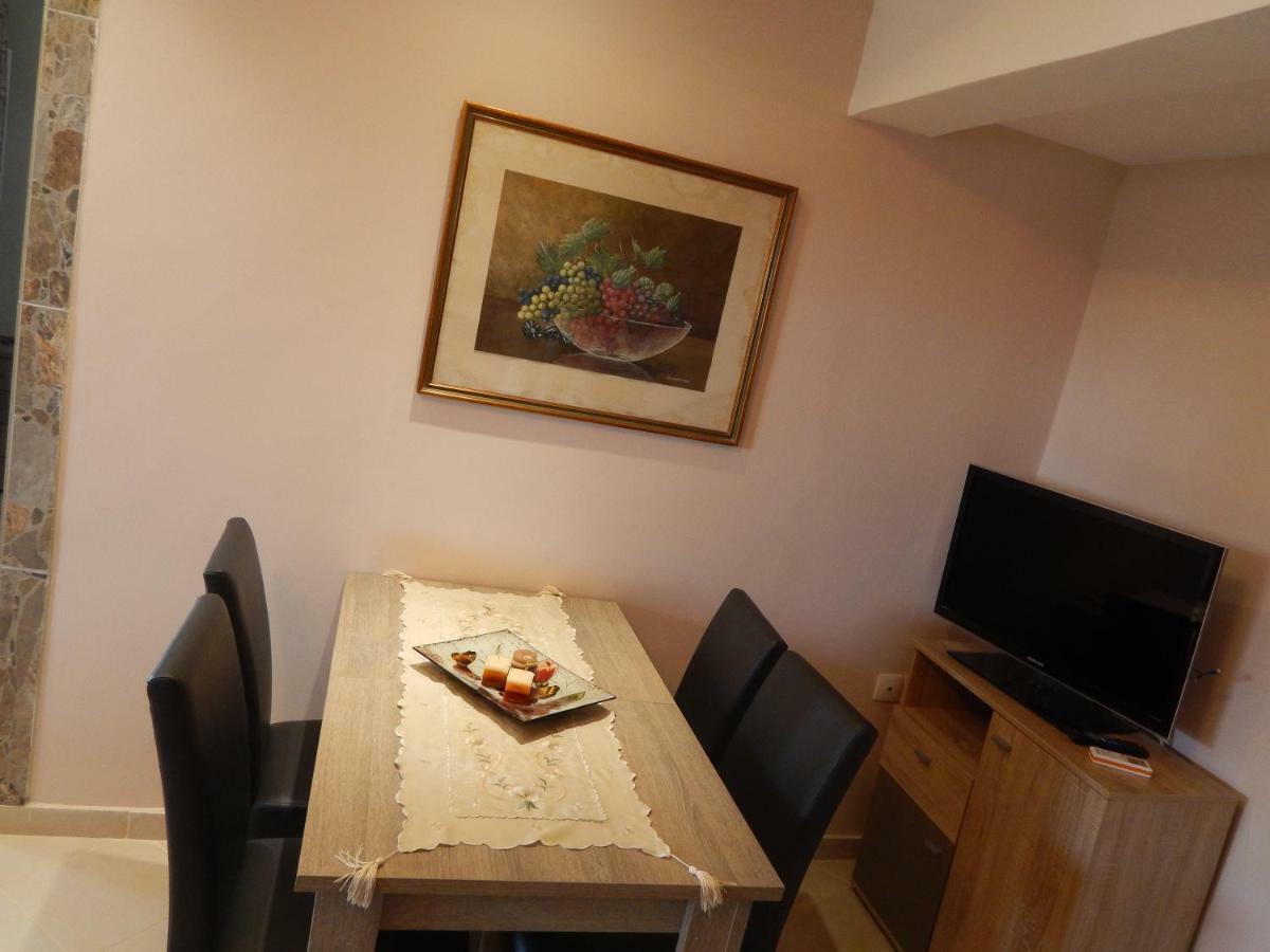 Peters Apartment Corfu (city) Buitenkant foto