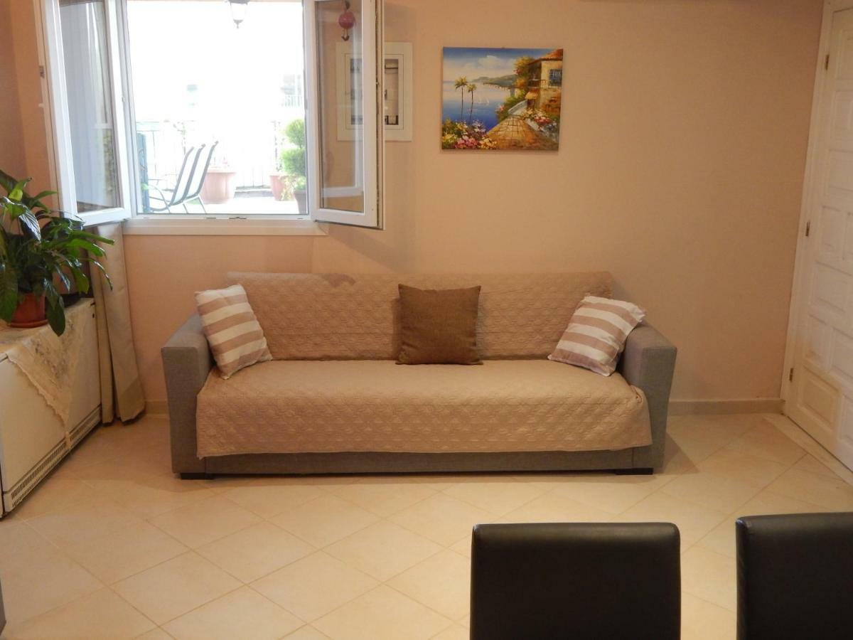 Peters Apartment Corfu (city) Buitenkant foto